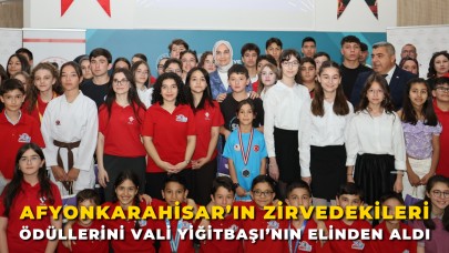 Afyonkarahisar’ın Zirvedekileri Ödüllerini Vali Yiğitbaşı’nın Elinden Aldı
