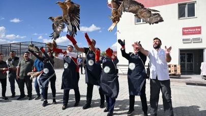 Afyon’da 35 Yabani Kuş Doğaya Salındı