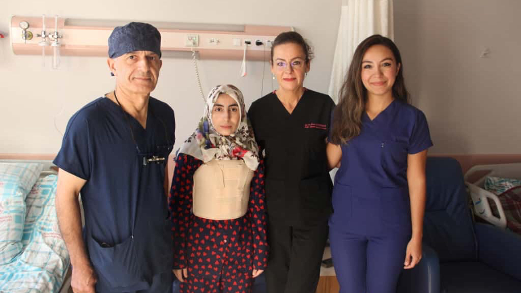 Afyon Devlet Hastanesi’nde “İlk Biyolojik Kalp Kapak Ameliyatı” Başarıyla Gerçekleştirildi