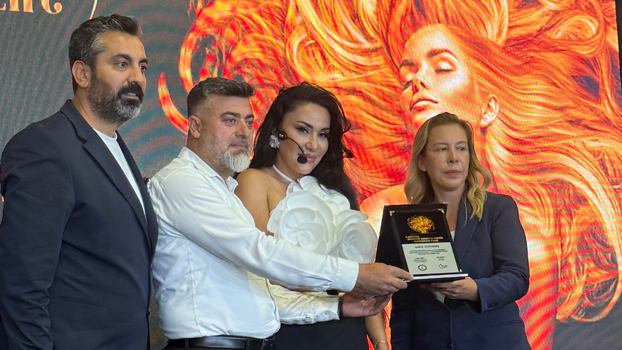 Afyonkarahisar Berberler Odası 5. Antalya ANFAŞ Güzellik ve Kuaför Fuarı’na Katıldı