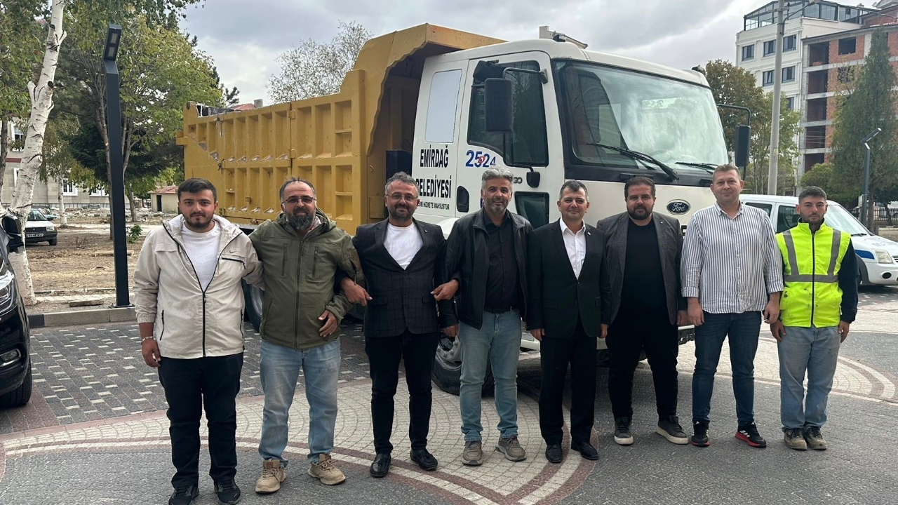 Emirdağ Belediyesi Araç Filosunu Güçlendirdi: Yavuzlar İnşaat’tan Anlamlı Hibe
