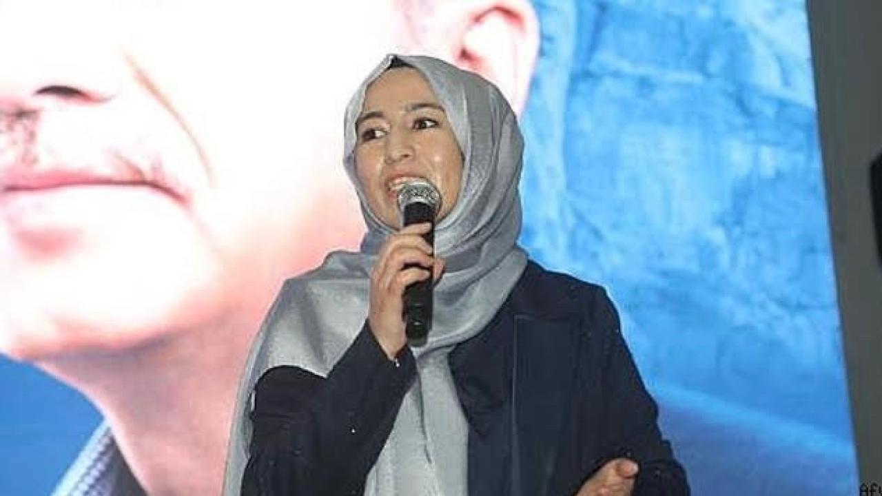 Ak Parti Kadın Kolları Başkan Çengel Görevi Devrediyor