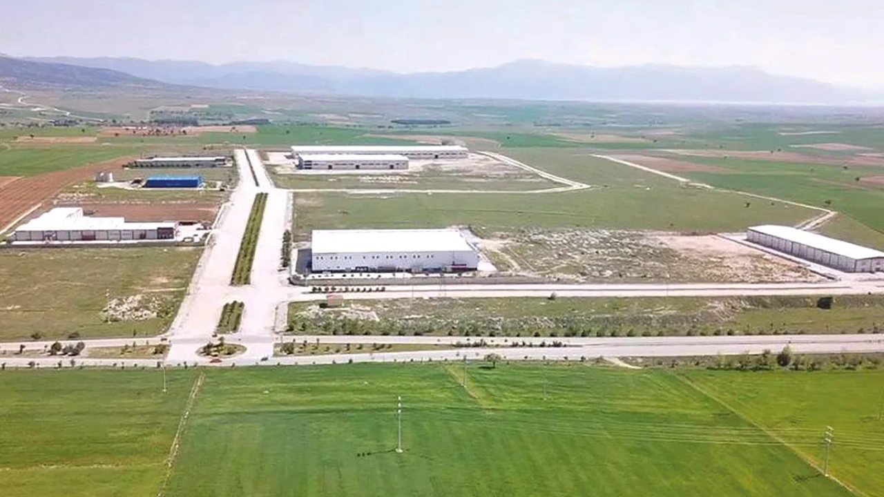 Cumhurbaşkanı Erdoğan Onayladı: Afyon’un O İlçesindeki OSB’de Doğalgaz Geliyor