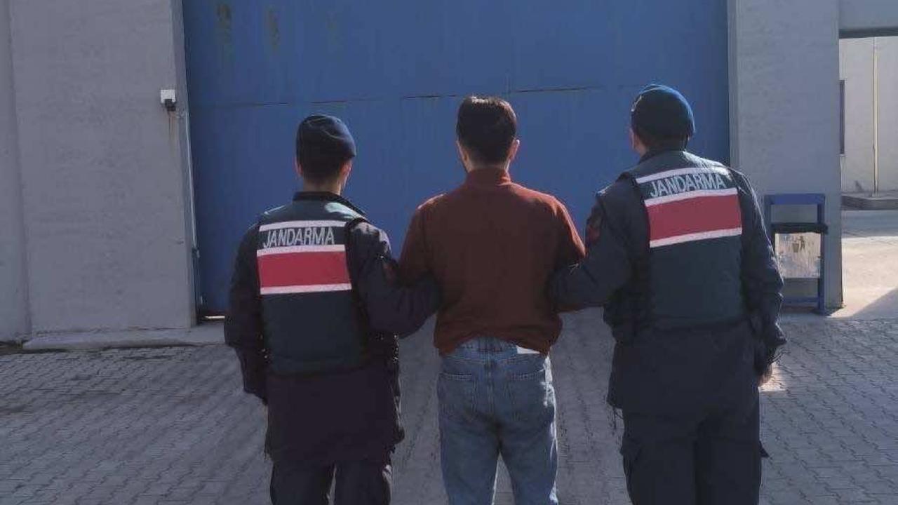 Afyon Sülümenli’de Jandarma Operasyonu: 21 Yıl Hapis Cezası Bulunan Hükümlü Yakalandı
