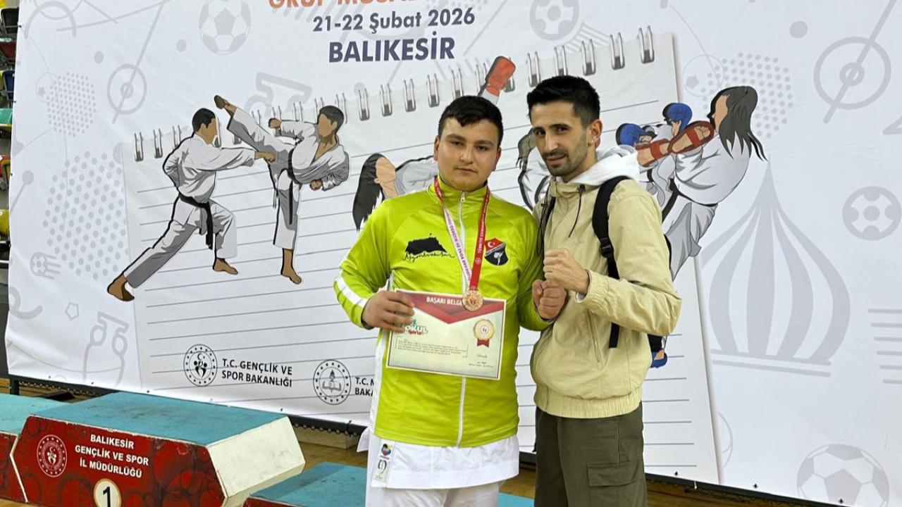 Afyonkarahisarlı Karateci Çınar, Türkiye Finalinde 3. Oldu