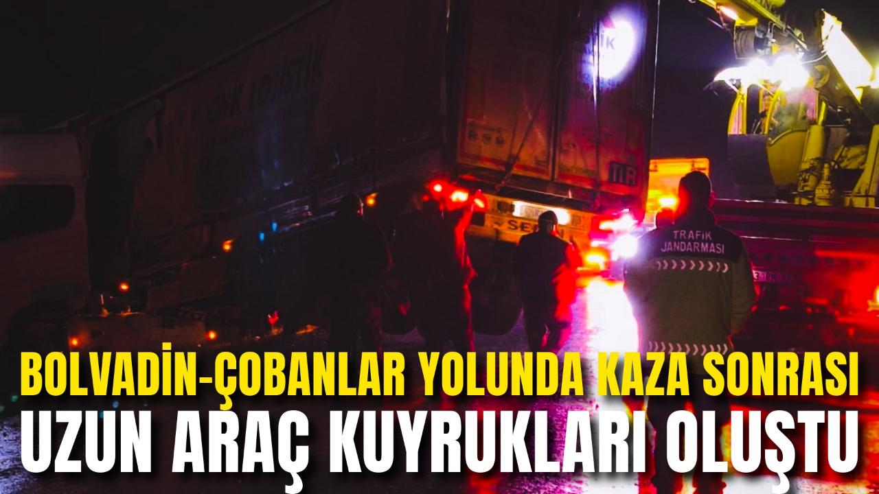 Bolvadin–Çobanlar Yolunda Kaza Sonrası Uzun Araç Kuyrukları Oluştu