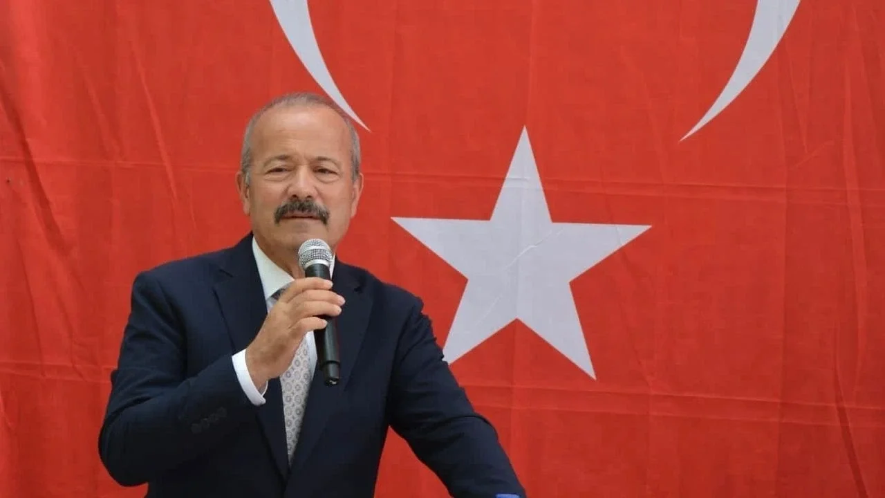 MHP’li Taytak’tan Hadise’nin UNICEF Videosuna Tepki: “Milletle Bağın Zayıfladığının Göstergesi”