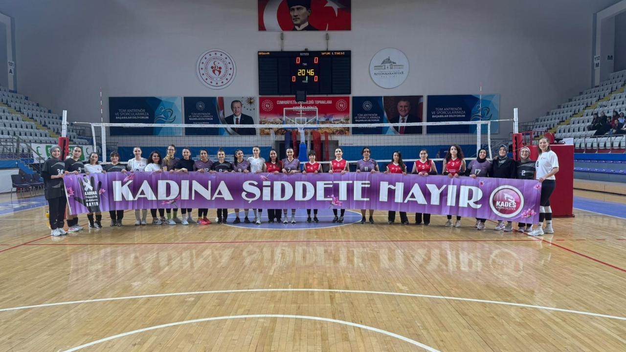8 Mart’ta Kadınlar Voleybol Sahasında Buluştu