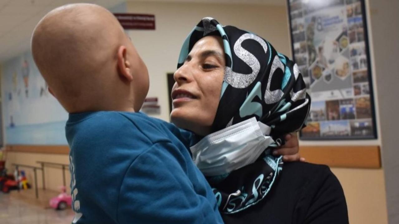 AFSÜ’den Türkiye’de Bir İlk: Küçük Alperen İlik Nakliyle Hayata Tutundu