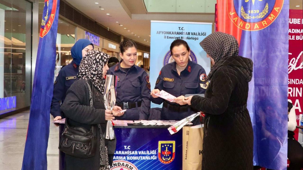 Afyon Jandarması 673 Kadına KADES'i Tanıttı