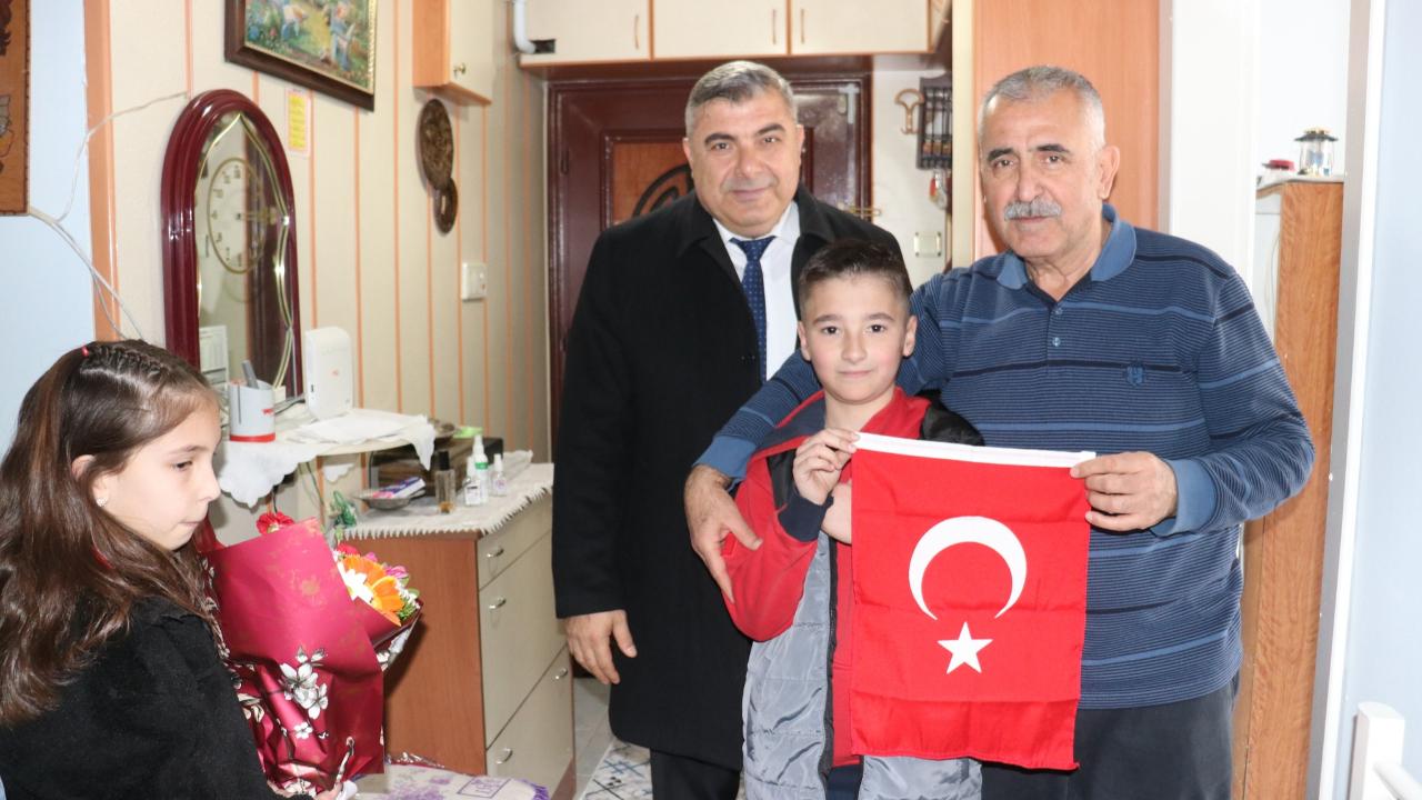 Afyon’da Şehit Aileleri ve Emekli Öğretmenler Vefa ile Unutulmadı