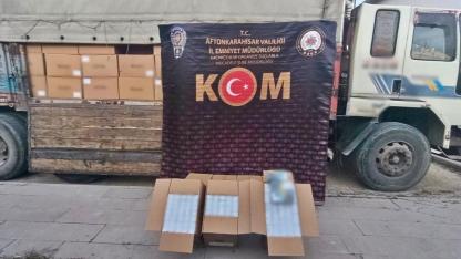 Afyon Bolvadin’de Milyonluk Sahte Bandrollü Makaron Ele Geçirildi