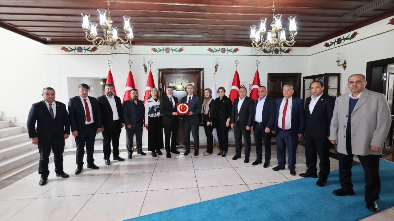 Afyonkarahisar Muhtarlar Derneği’nden Vali Aktaş’a Ziyaret