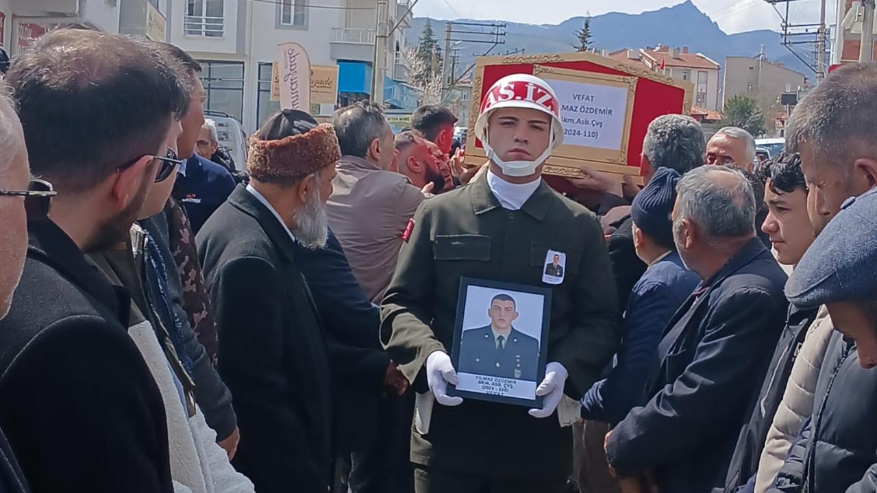 Afyonlu Astsubay Özdemir Son Yolculuğuna Uğurlandı