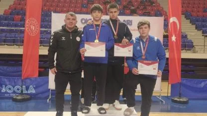 Afyonlu Güreşçilerden Niğde’de Madalya Yağmuru