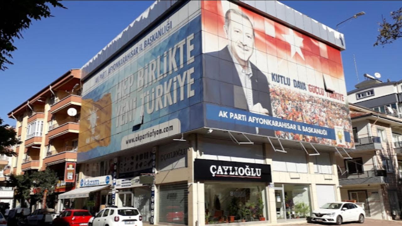 AK Parti’den İYİ Parti’ye Yanıt: “Sorumluluk ve Samimiyetle Siyaset Yapın”