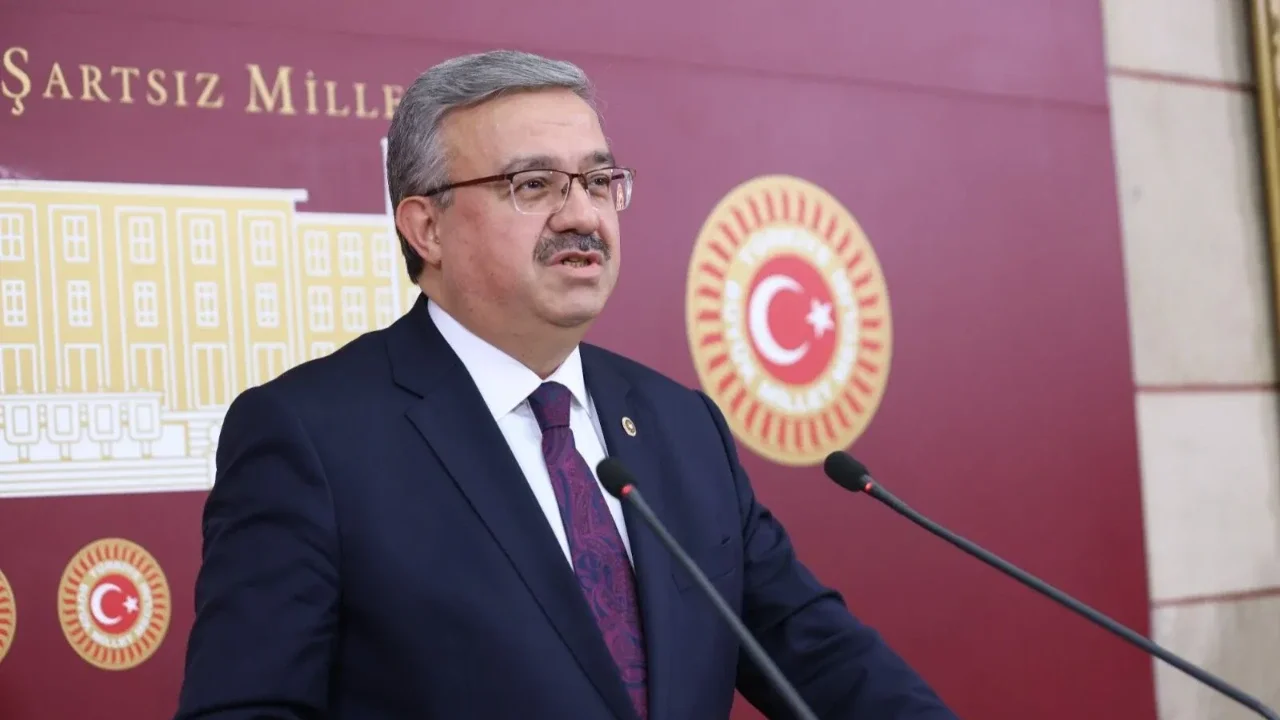 AK Partili Yurdunuseven’den İYİ Partili Olgun’a: “Bundan Sonra Ne Yazarsan Yaz, Ne Söylersen Söyle; Senin Seviyene İnip Seninle Muhatap Olamayacağım”