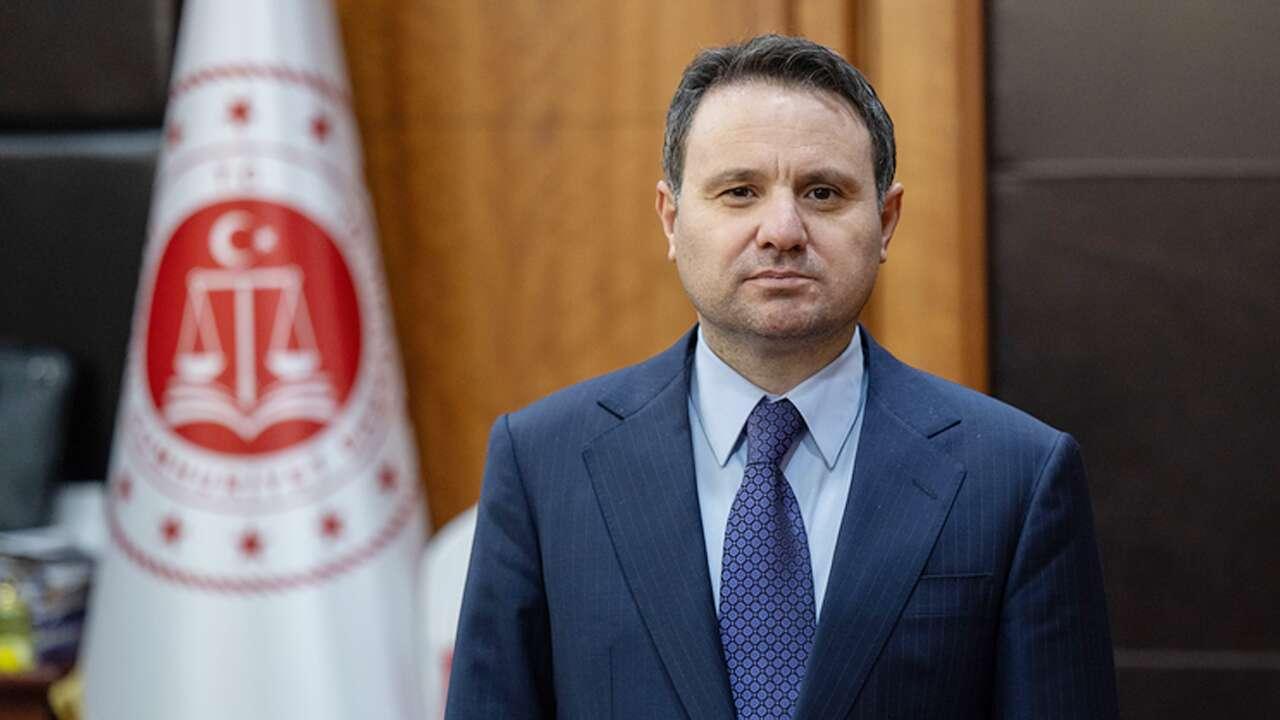 Bakan Gürlek’in Tapu Kayıtlarını Sorgulayan Afyonlu Müdür Tutuklandı