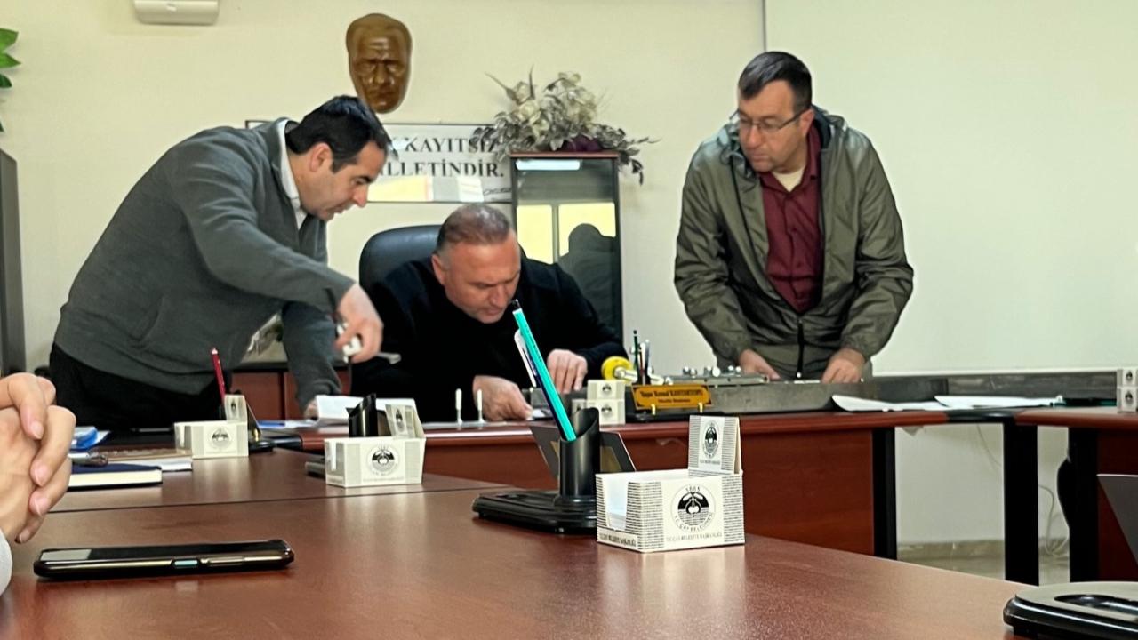 Çay’da Nostaljik Tramvay Başlıyor: İlk İmzalar Atıldı, Kazma Bu Ay Vurulacak