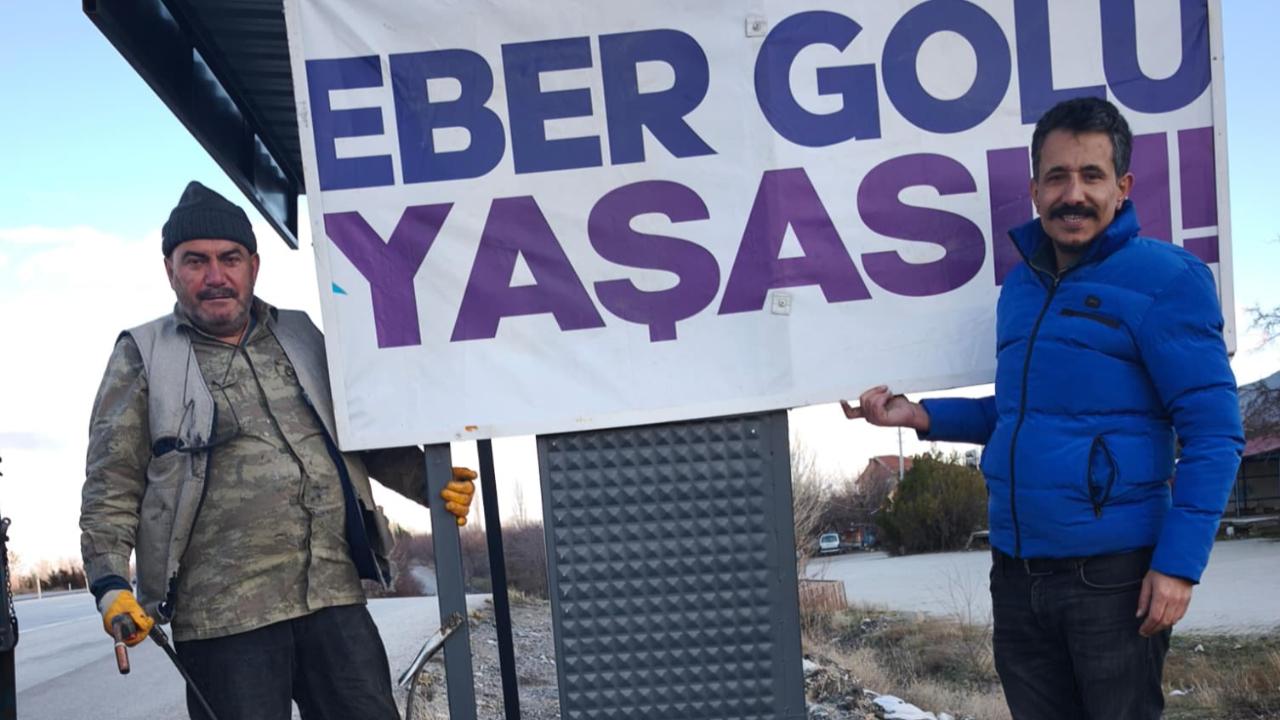 Eber’in Sesi D-300 Karayolu’nda: On Binlerce Yolcuya Tabelalarla Çağrı Yapıldı