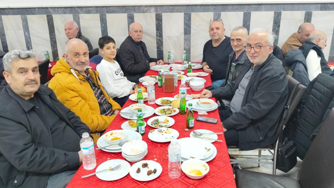 Futbolun Çınarları İftar Sofrasında Buluştu: Afyon Masterleri Bir Arada