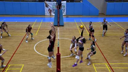 Kadınlar Bölgesel Lig Voleybol Müsabakaları Afyon’da Başladı
