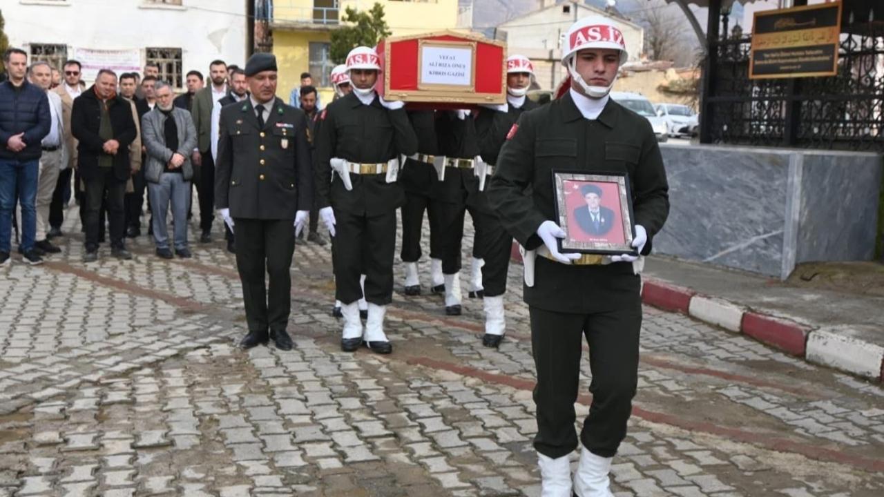 Kıbrıs Gazisi Ali Rıza Onuş Son Yolculuğuna Uğurlandı