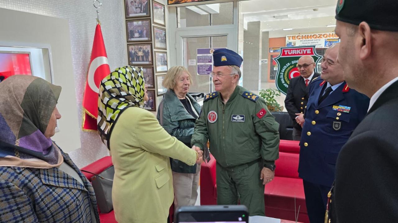 Korgeneral Kadıoğlu’ndan Şehit Aileleri ve Gazilere Ziyaret: “Onlara Layık Olabilmek İçin Var Gücümüzle Çalışıyoruz”