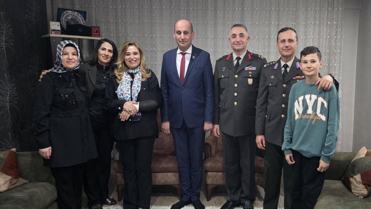 Şehit Aileleri ve Gazilere Destek: Komutanlar Kumartaşlı’yı Ziyaret Etti