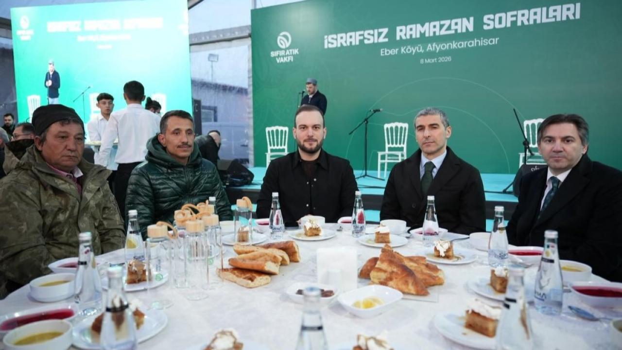 Sıfır Atık Vakfı Afyon’da: Ramazan Sofrası Eber Gölü İçin Kuruldu