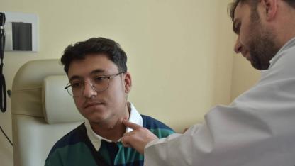 Uşaklı Genç Boynundaki Nadir Görülen Tümörden AFSÜ Hastanesinde Kurtuldu