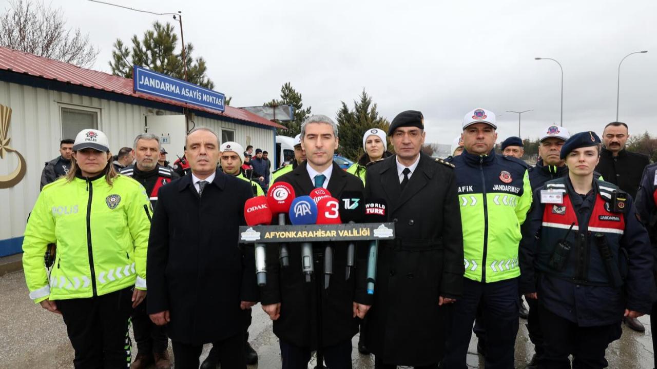 Vali Aktaş: “886 Uygulama Noktasında 3 Bin Ekip, 10 Bin Personel Görevde”