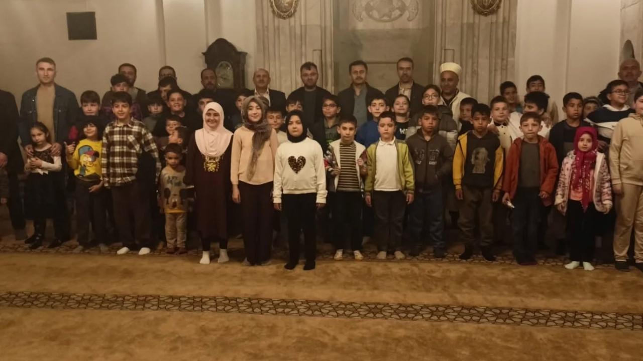Afyon Bolvadin’de Cami İlim ve İrfan Meclisine Dönüştü