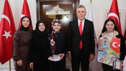 Afyon’da 23 Nisan Etkinlikleri Kapsamında Ödül Töreni Düzenlendi