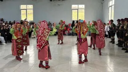 Afyon’da Bayram Coşkusu Köy Okuluna Taşındı: 300 Fidan Toprakla Buluştu