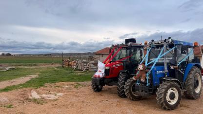 Afyon’da Böylesi Görülmedi: Traktörlerleri Süsleyip Kız İstemeye Gittiler
