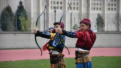 Afyon’da Geleneksel Okçuluk Müsabakalarında Madalyalar Sahiplerini Buldu