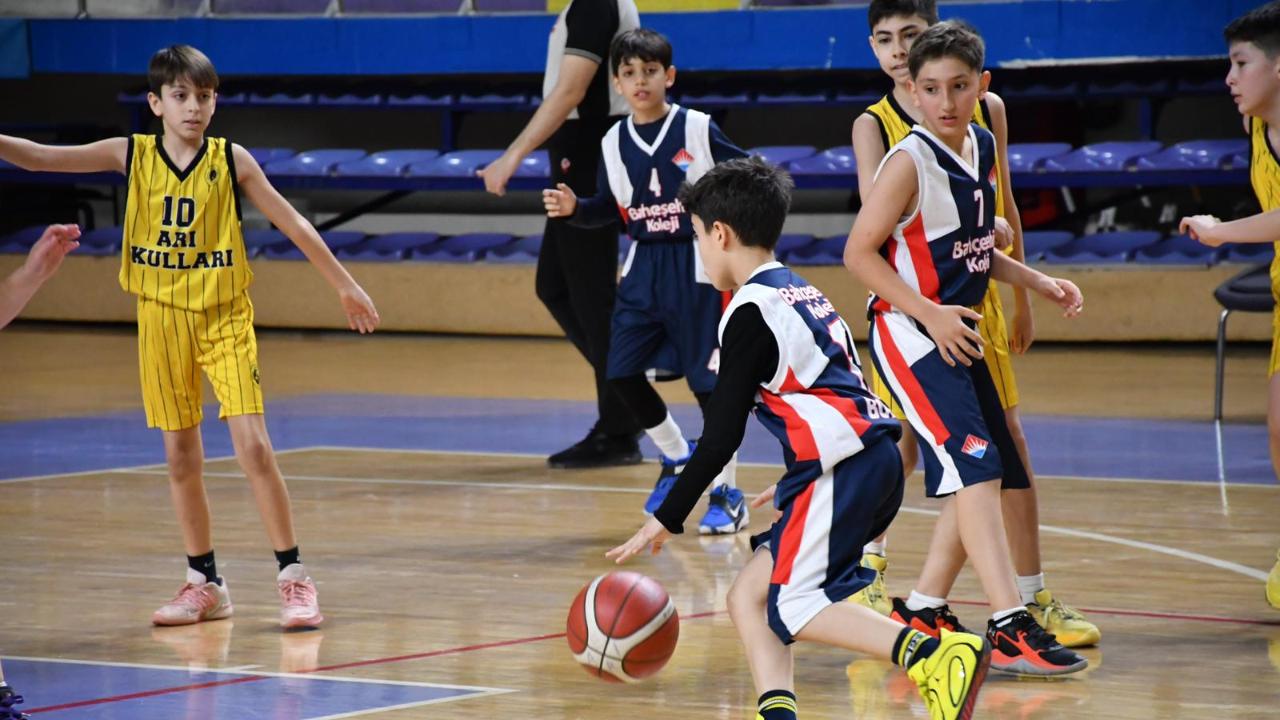 Afyon’da Küçükler Basketbol Grup Müsabakaları Sona Erdi