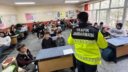 Afyon’un Üç İlçesinde 437 Öğrenci ve 265 Vatandaşa Trafik Eğitimi Verildi