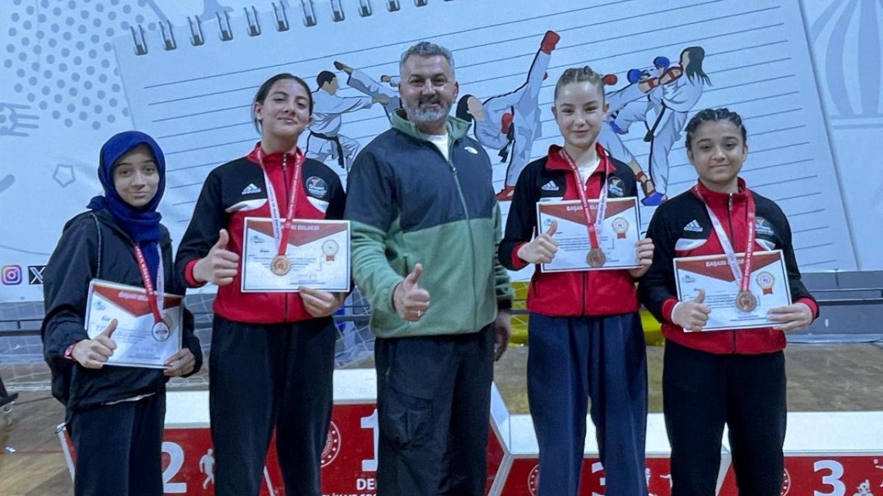 Afyonkarahisarlı Karatecilerden Türkiye Şampiyonası Bileti