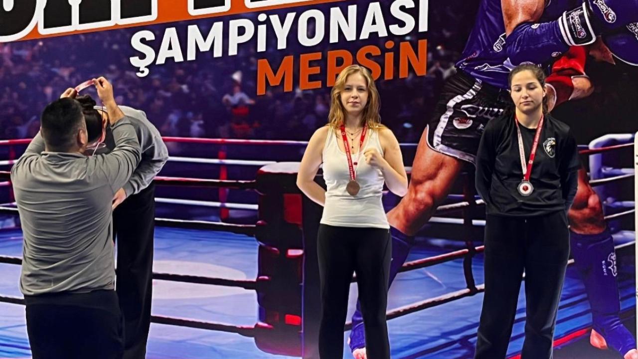 Afyonlu Sporculardan Muay Thai Türkiye Şampiyonası’nda Büyük Başarı
