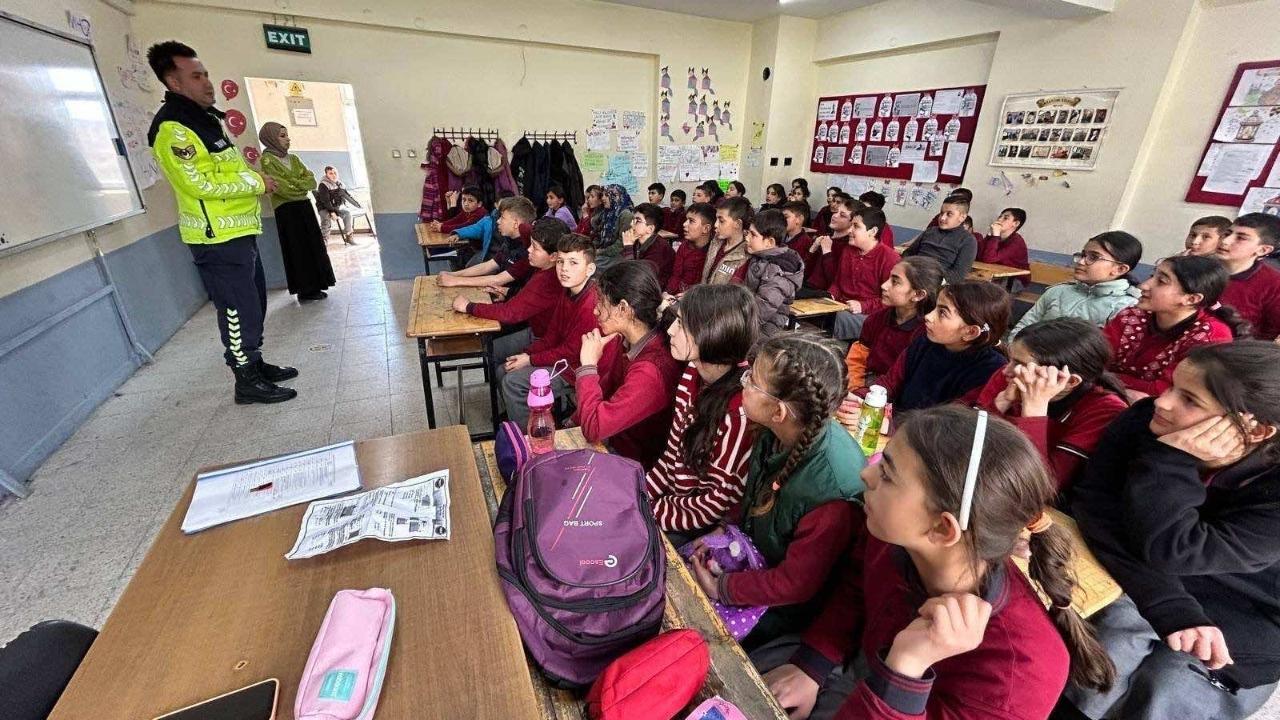 Afyon’un 6 İlçesinde 1147 Öğrenciye Trafik Eğitimi Verildi