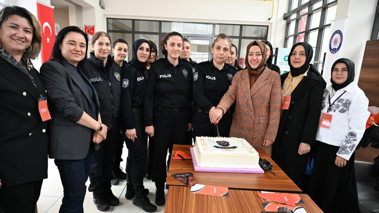 Polis Haftası’nda Afyon'da Görev Yapan Kadın Polisler Unutulmadı