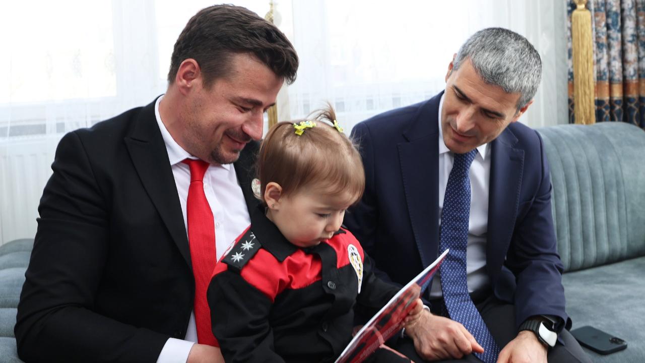 Vali Aktaş’tan Gazi Çetinkaya’ya Ziyaret: “Devlet Her Zaman Şehit Yakınları ve Gazilerin Yanında”