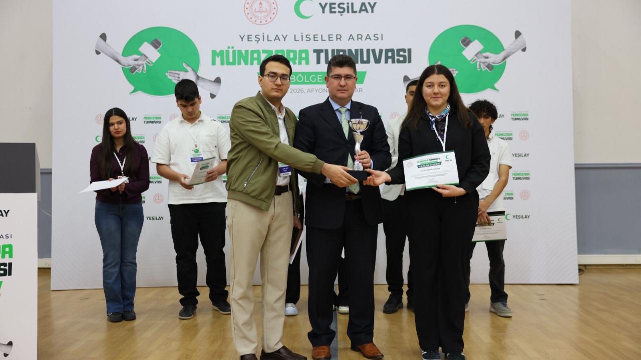 Yeşilay Münazara Turnuvası Ege Bölge Finali Afyonkarahisar’da Gerçekleştirildi
