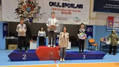 Afyon Dinar’lı Öğrenciler İl Finalinde 2 Birincilik, 1 Üçüncülük Elde Etti