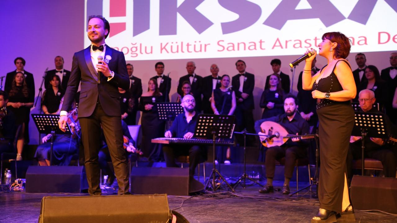 Afyon’da “Unutulmayan Şarkılar” Konseri Sanatseverleri Buluşturdu