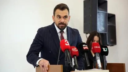 Deprem Çalıştayında Uzmanlardan Uyarı: “Afyon Fayların Tam Ortasında, Zemin Alarm Veriyor, Binalar Risk Altında!”
