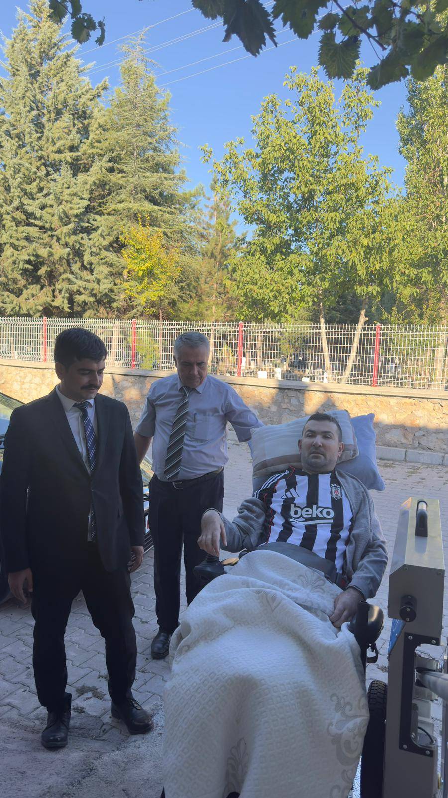 Vali Yiğitbaşı Talimatıyla Zafer Altınışık’ın Evine Engelli Rampası Yapıldı